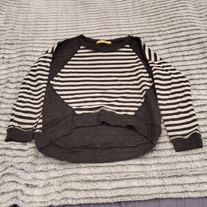 Gray striped high low Cotton Innovation sweatshirt size M